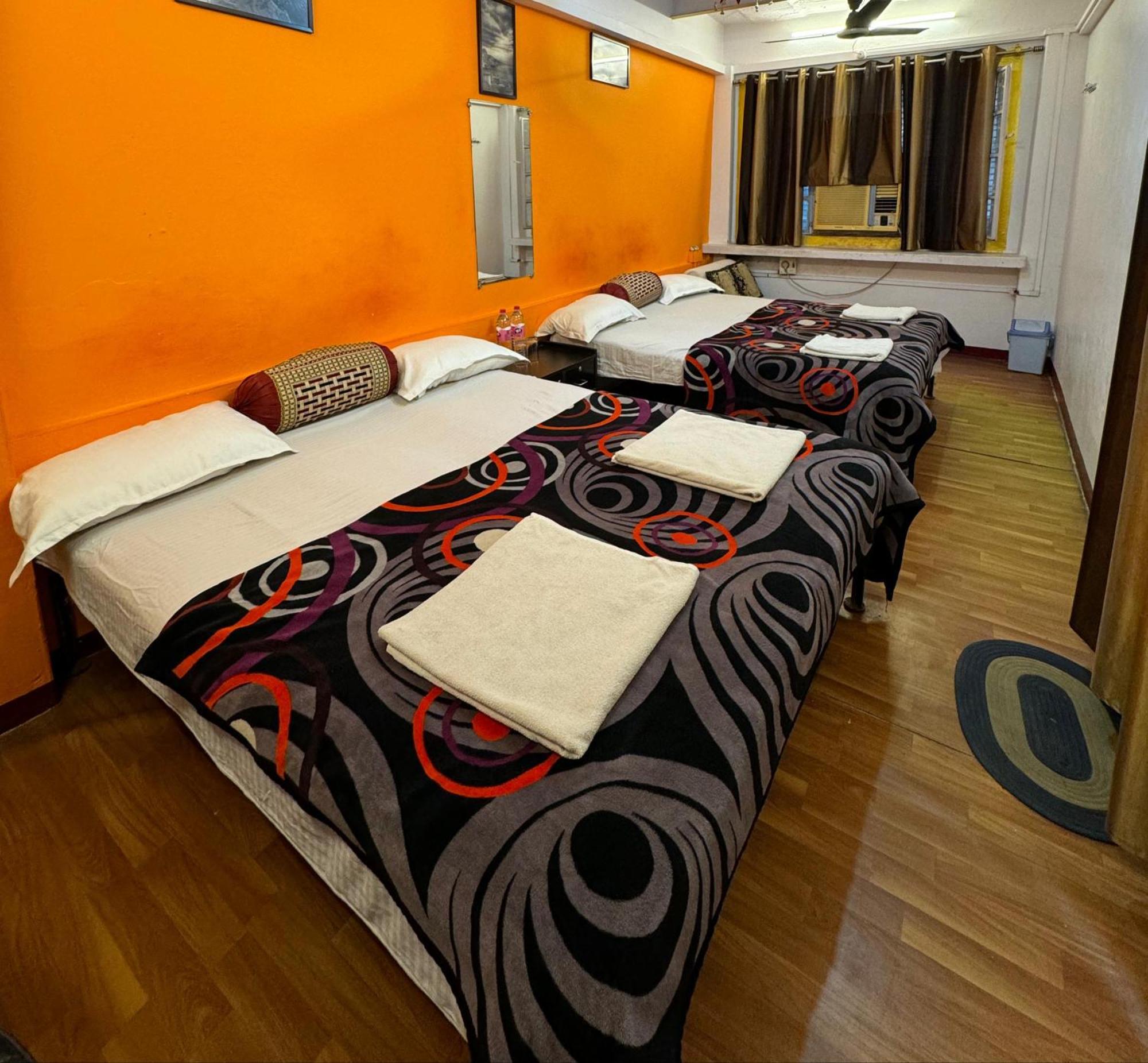 The Golden Lodge Varanasi Esterno foto